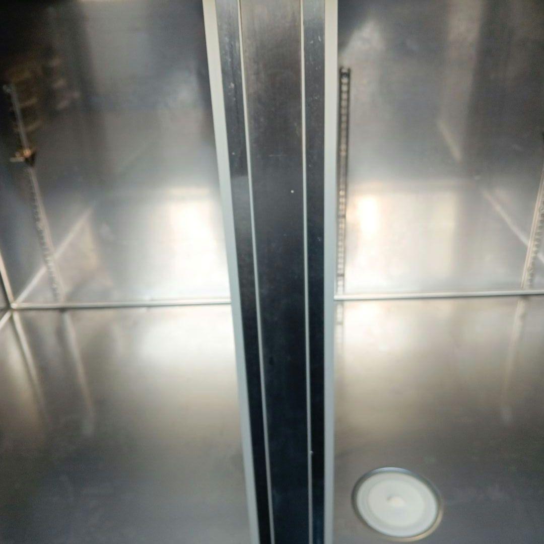 『とらとらとら』 冷蔵コールドテーブル