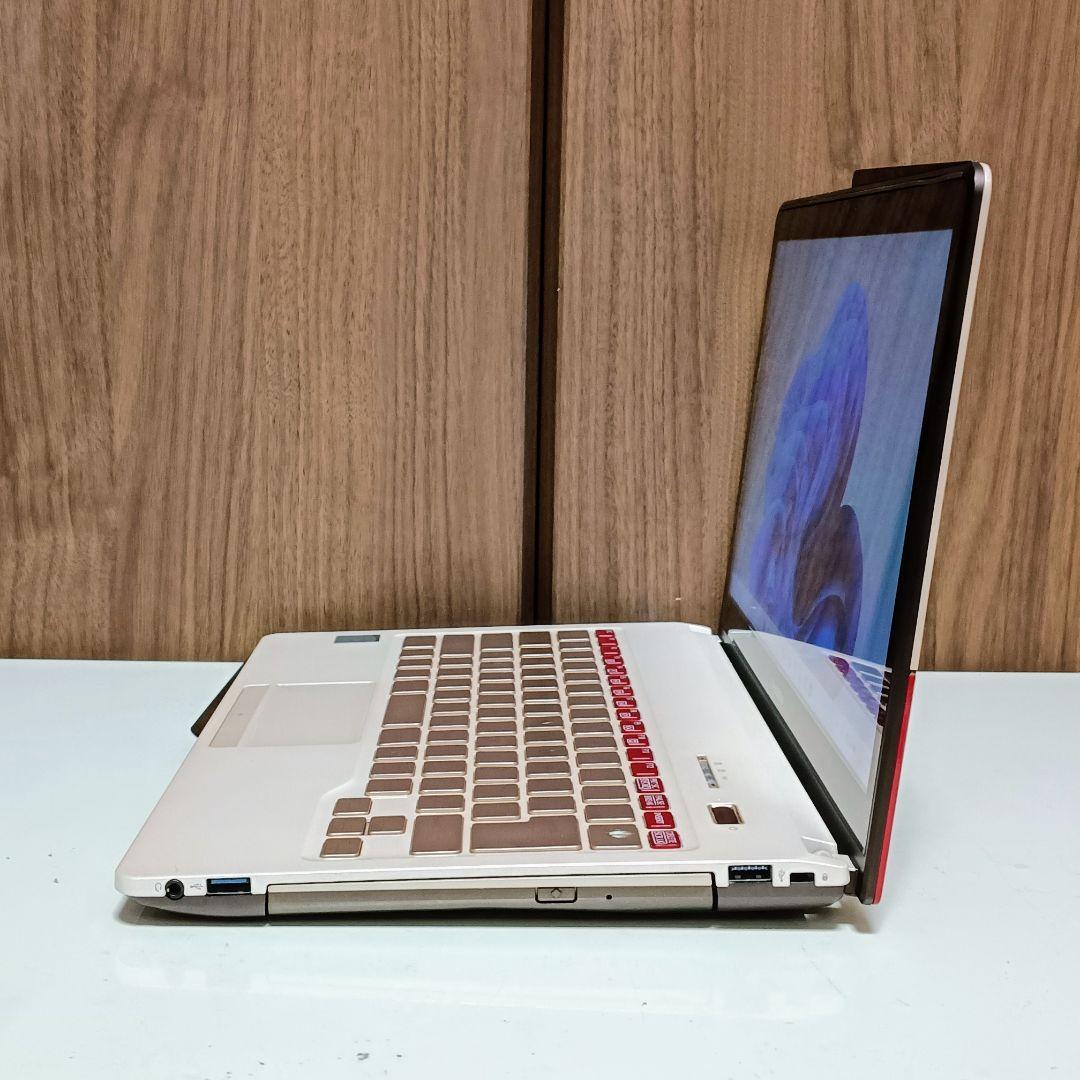 FUJITSU LIFEBOOK Corei5 メモリ8GB SSD512GB