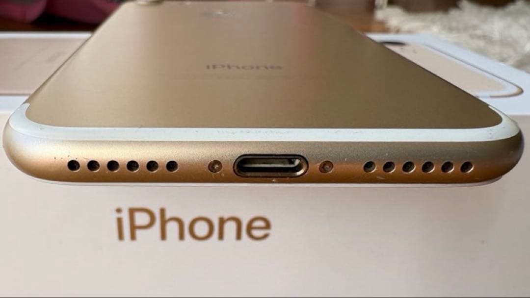 ち*ー様 Apple iPhone 7 ゴールド 256GB