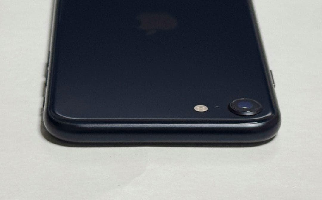 美品　バッテリー最大容量100％　iPhone SE 3 64GB SIMフリー