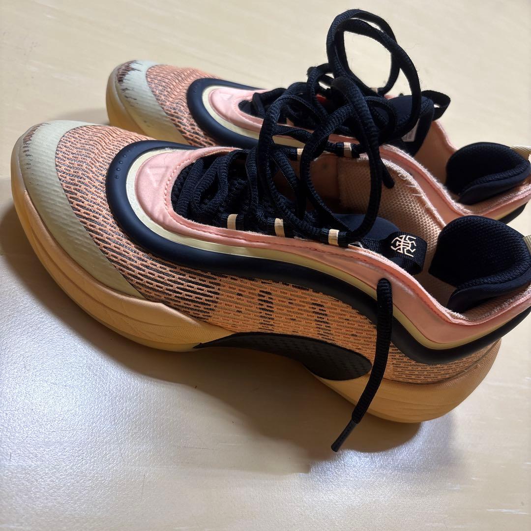 adidasドノバンミッチェル6