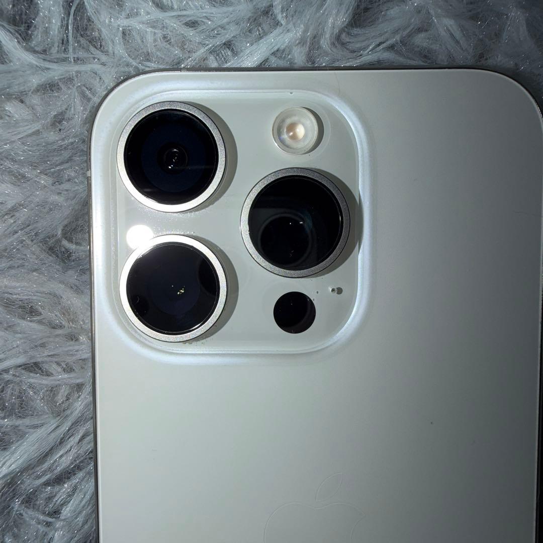 【かじ】iPhone15Pro 256G ジャンク品