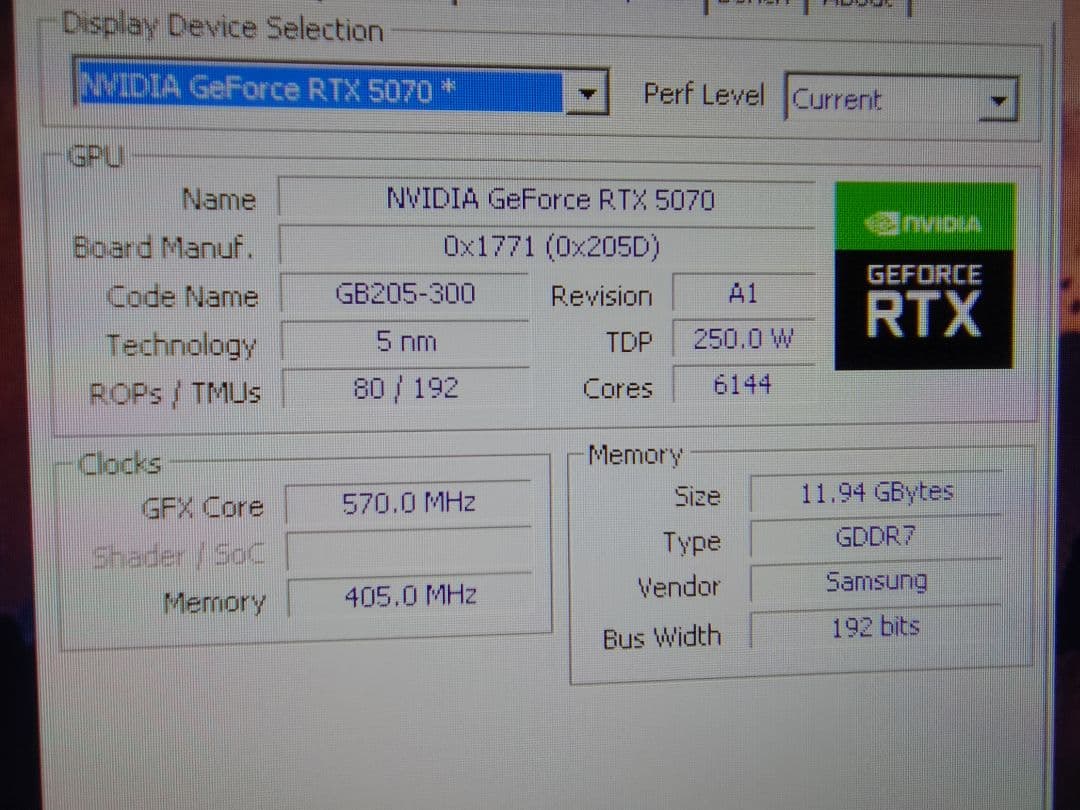 グラフィックボード・グラボ・ビデオカード INNO3D GeForce RTX 5070 TWIN X2 OC WHITE