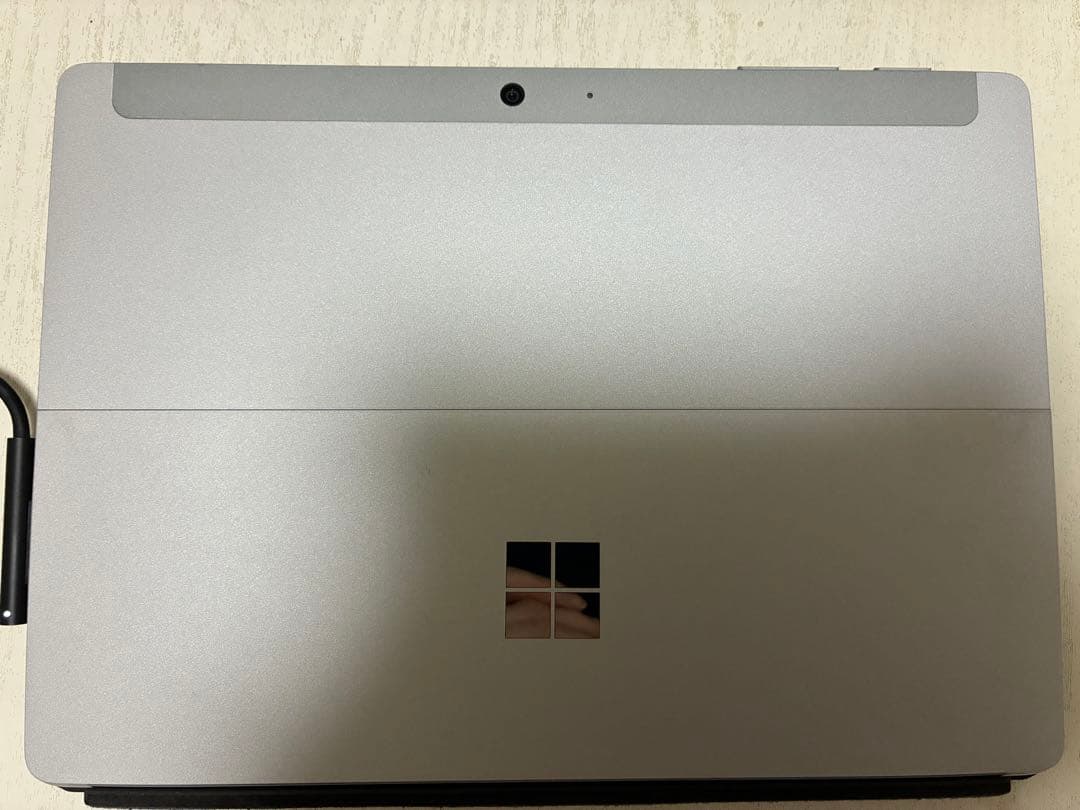 Surface Go2 8GB/128GB m3-8100Y ペン、ケース付