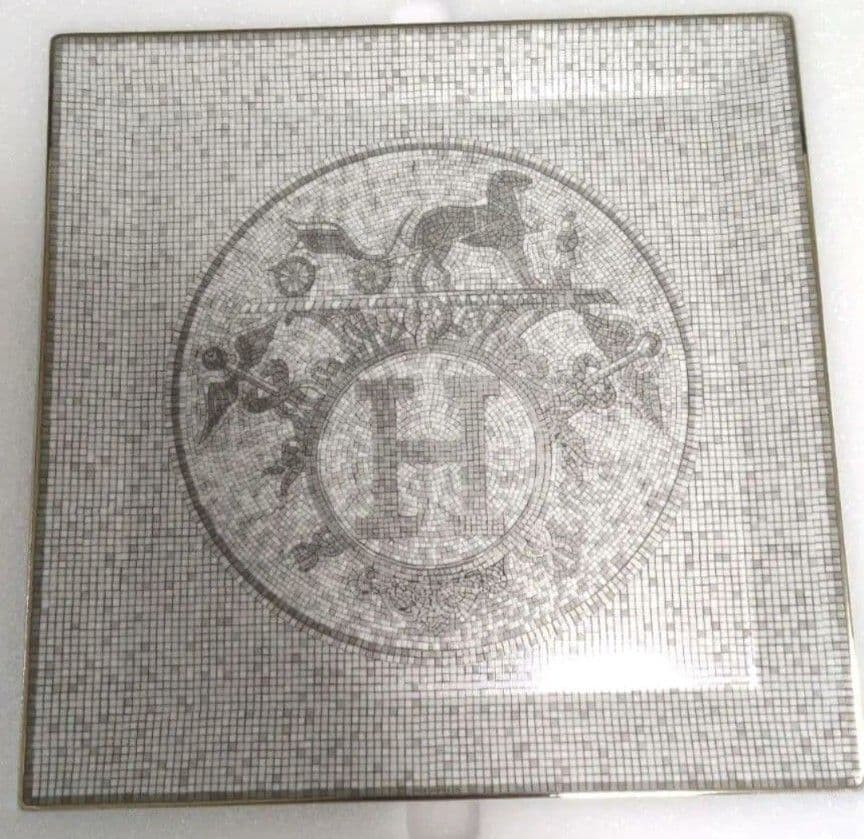 HERMES エルメスモザイク ヴァンキャトル プラチナ プチカレ（プレート）