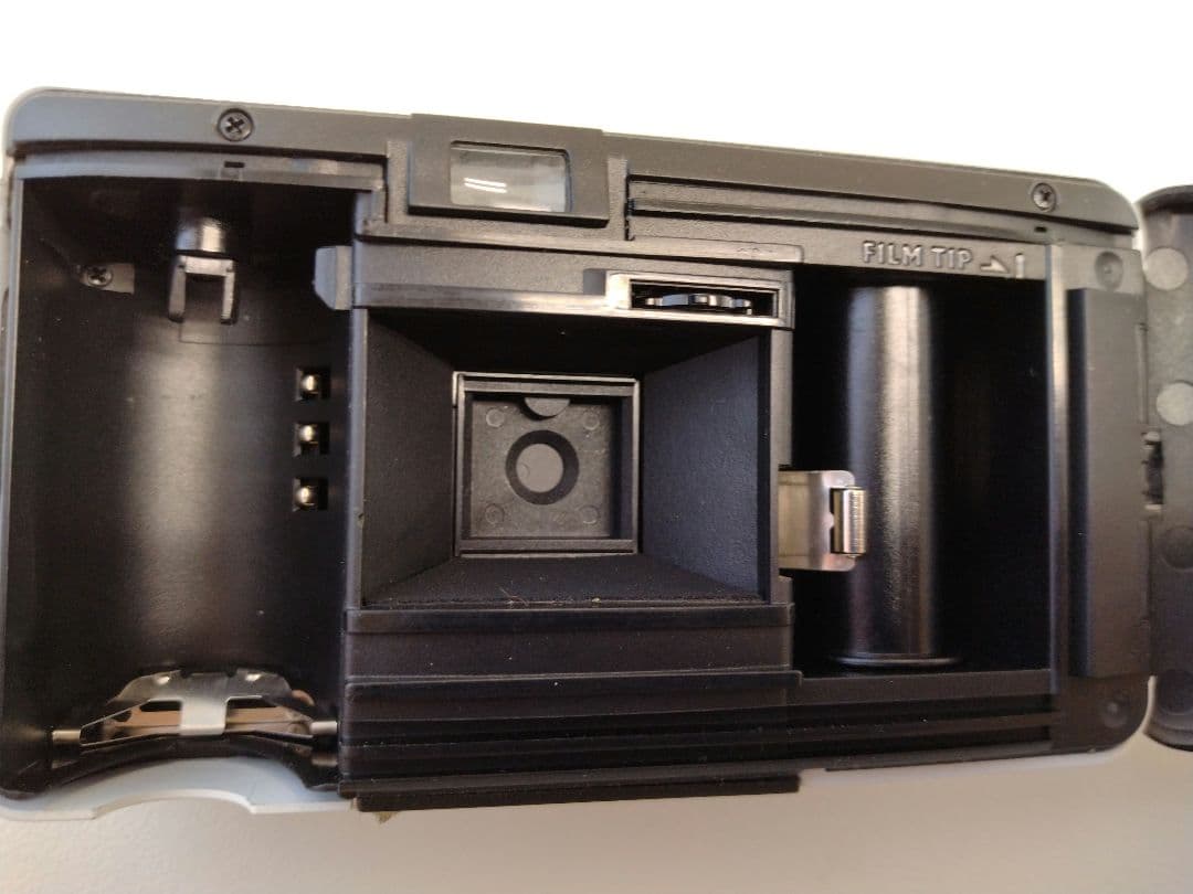 ピングー　フィルムカメラ　konica