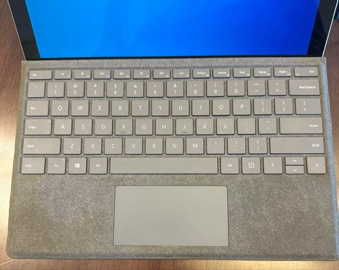 マイクロソフトSurfacePro5USキーボード配列タッチパネル