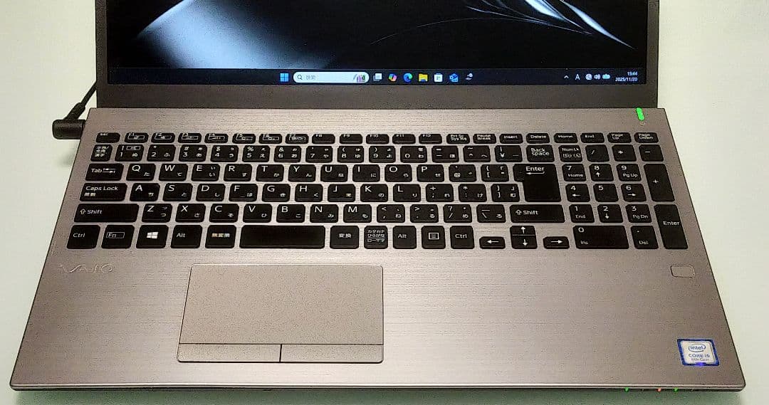美品中古のVAIO Pro PH15.5インチ第8世代i5デスクノート