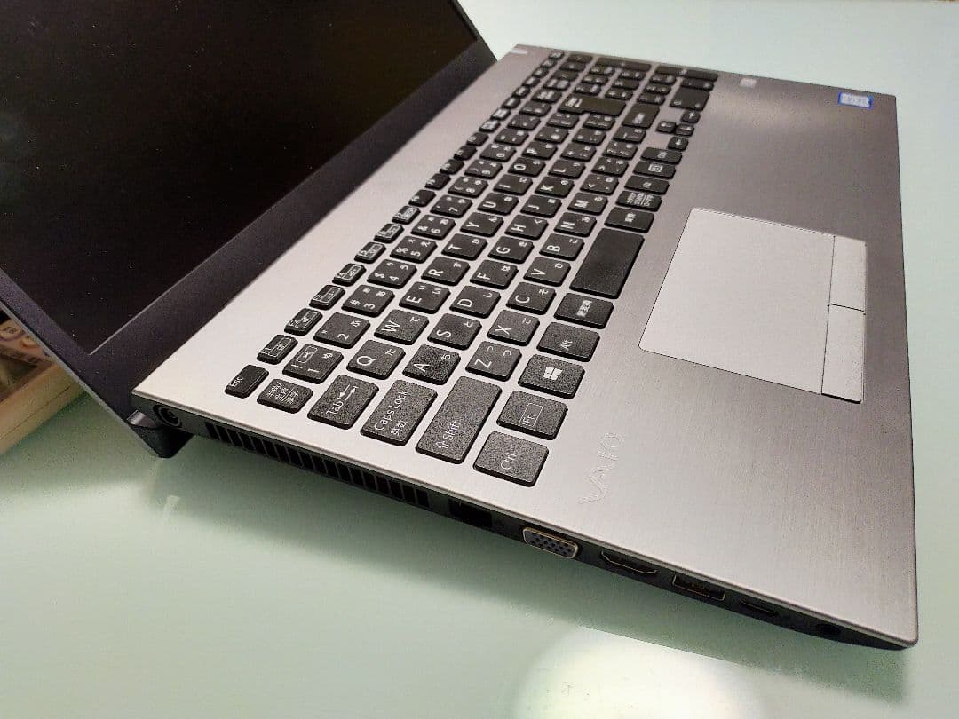 美品中古のVAIO Pro PH15.5インチ第8世代i5デスクノート