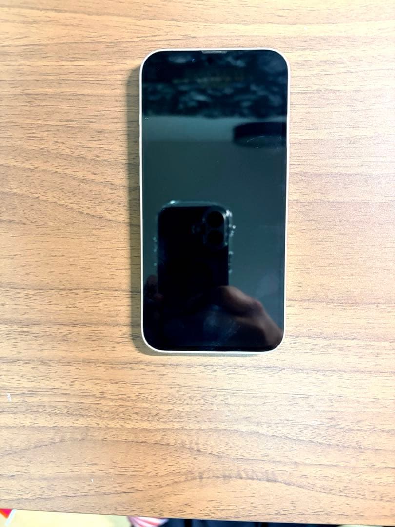 Apple iPhone 13 ホワイト　美品