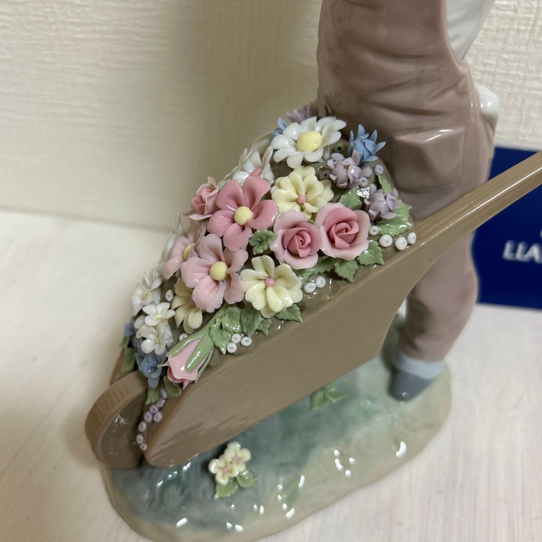 リヤドロ　LLADRO 「花車」新品！