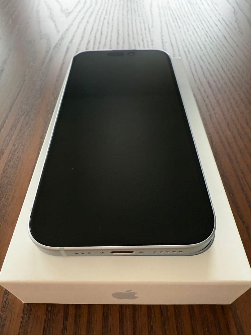 【美品】iPhone 15 256GB ブルー AppleストアSIMフリー