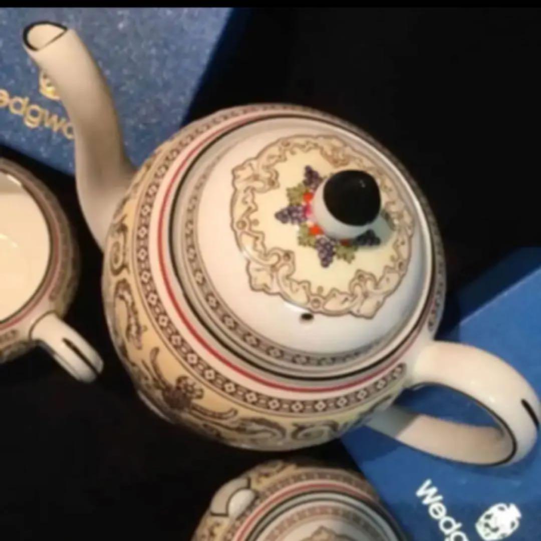 ウェッジウッド　フロレンティーンブラウン　ポット