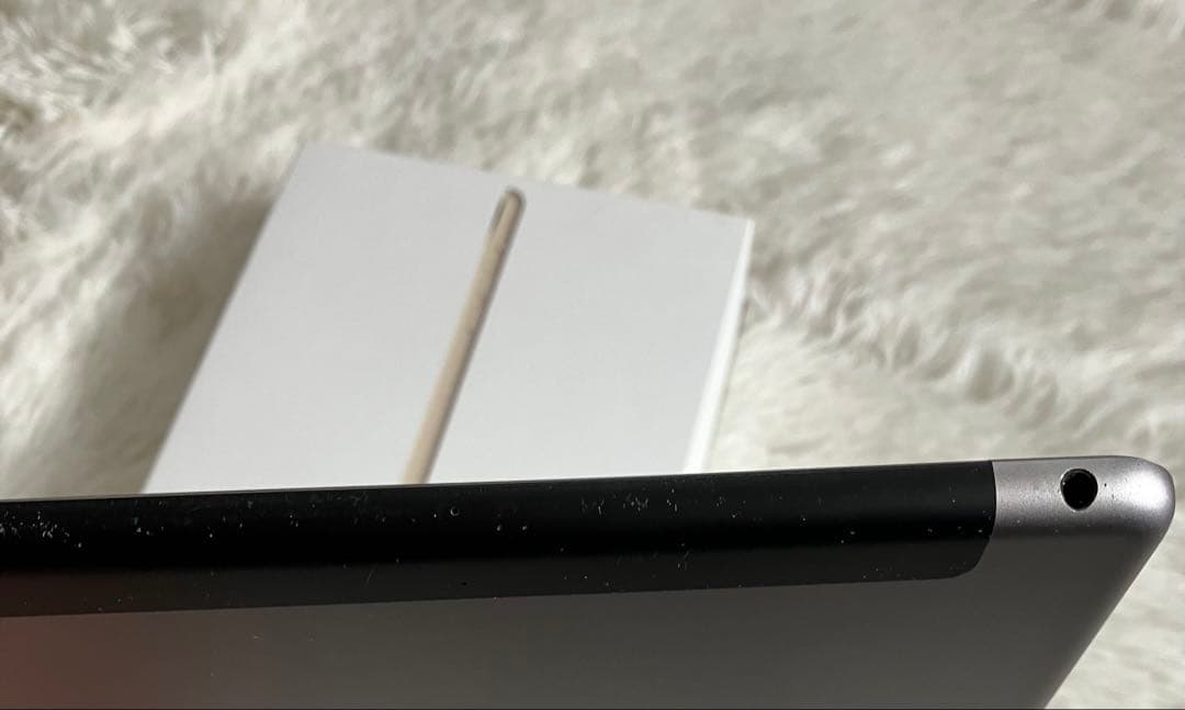 【完動品】iPad 第5世代 128GB SIMフリー 【すぐ発送】【付属品】