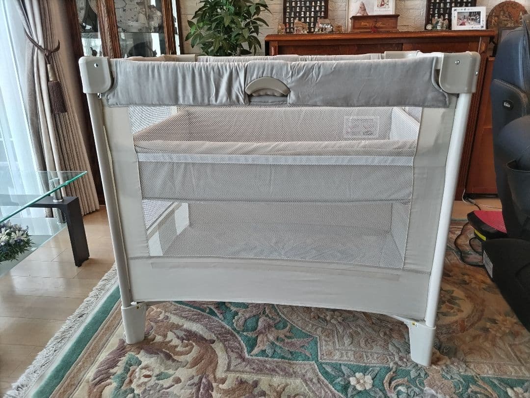 アップリカ　ココネルエアープラスAB ベビーベッド