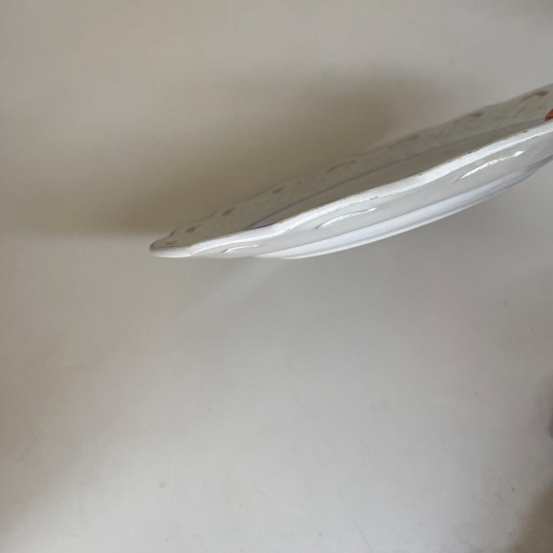 Choisy le Roi 白いレリーフのお皿