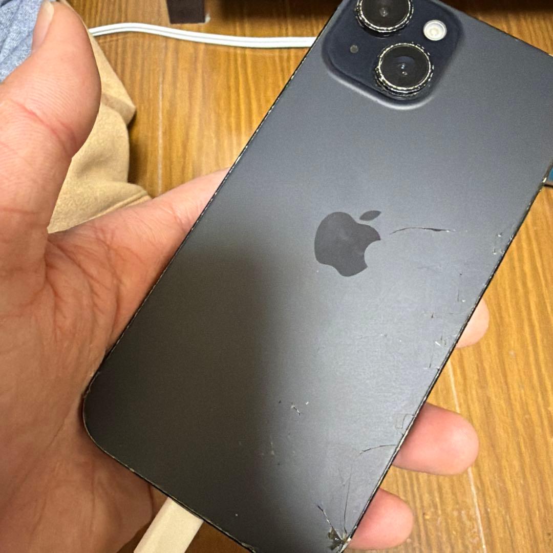 Apple iPhone 15ブラック