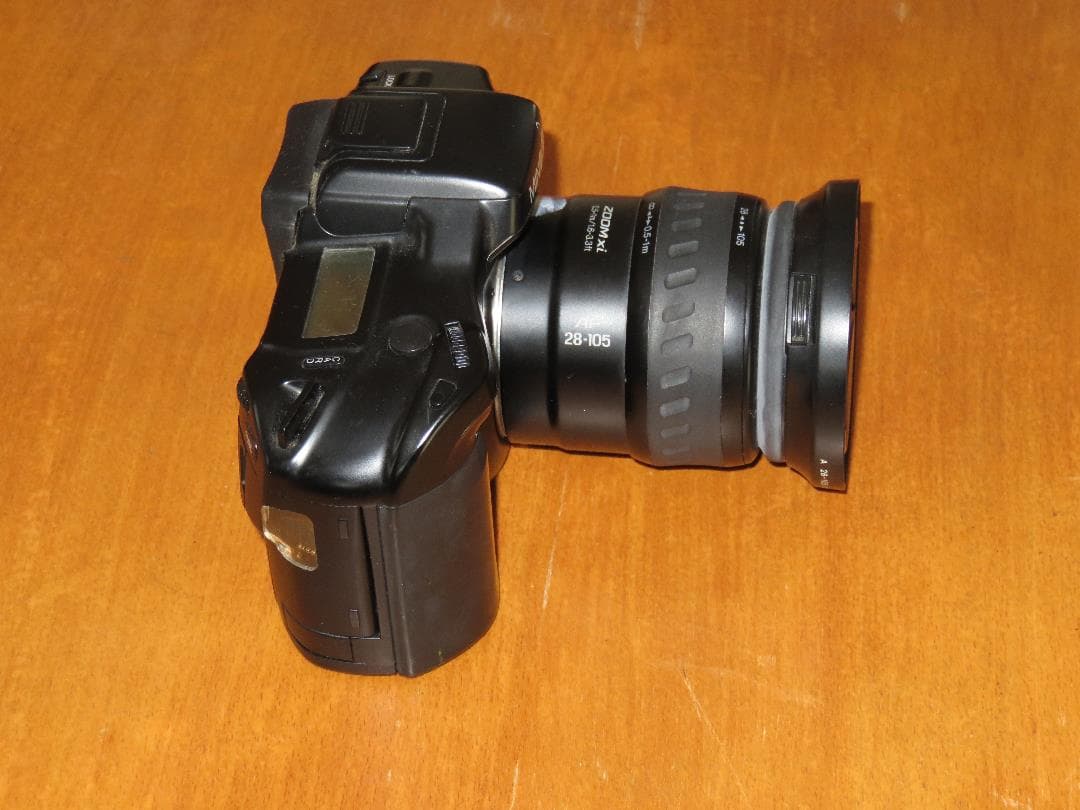 ミノルタ一眼レフ・フィルムカメラ　α-7xi 　バック付き