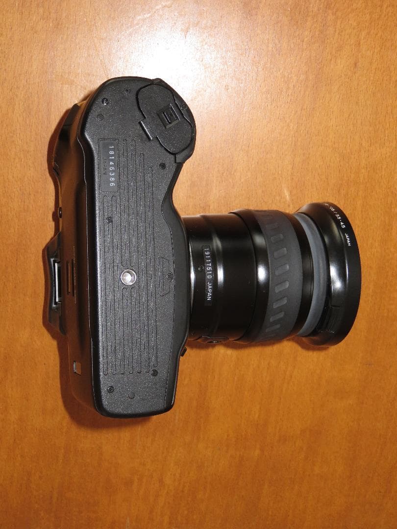 ミノルタ一眼レフ・フィルムカメラ　α-7xi 　バック付き