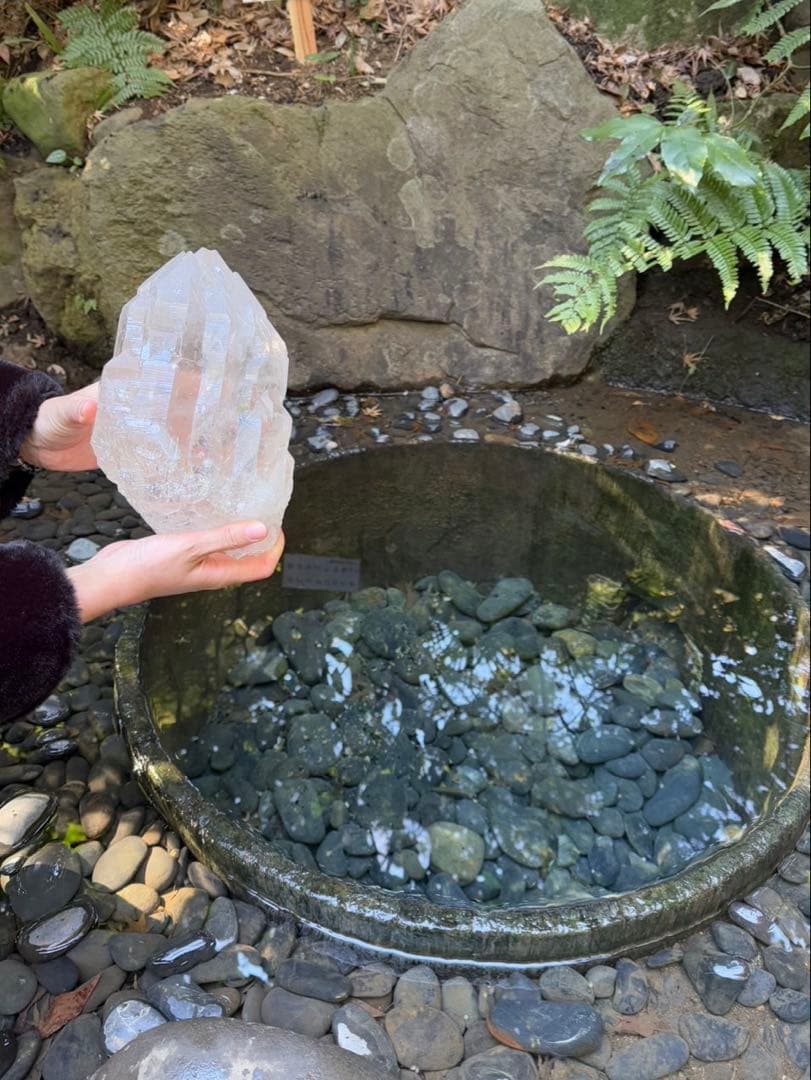 4.2kg特大水晶・虹入・オーラフレーム・ヒマラヤ スカルドゥ産カテドラル水晶