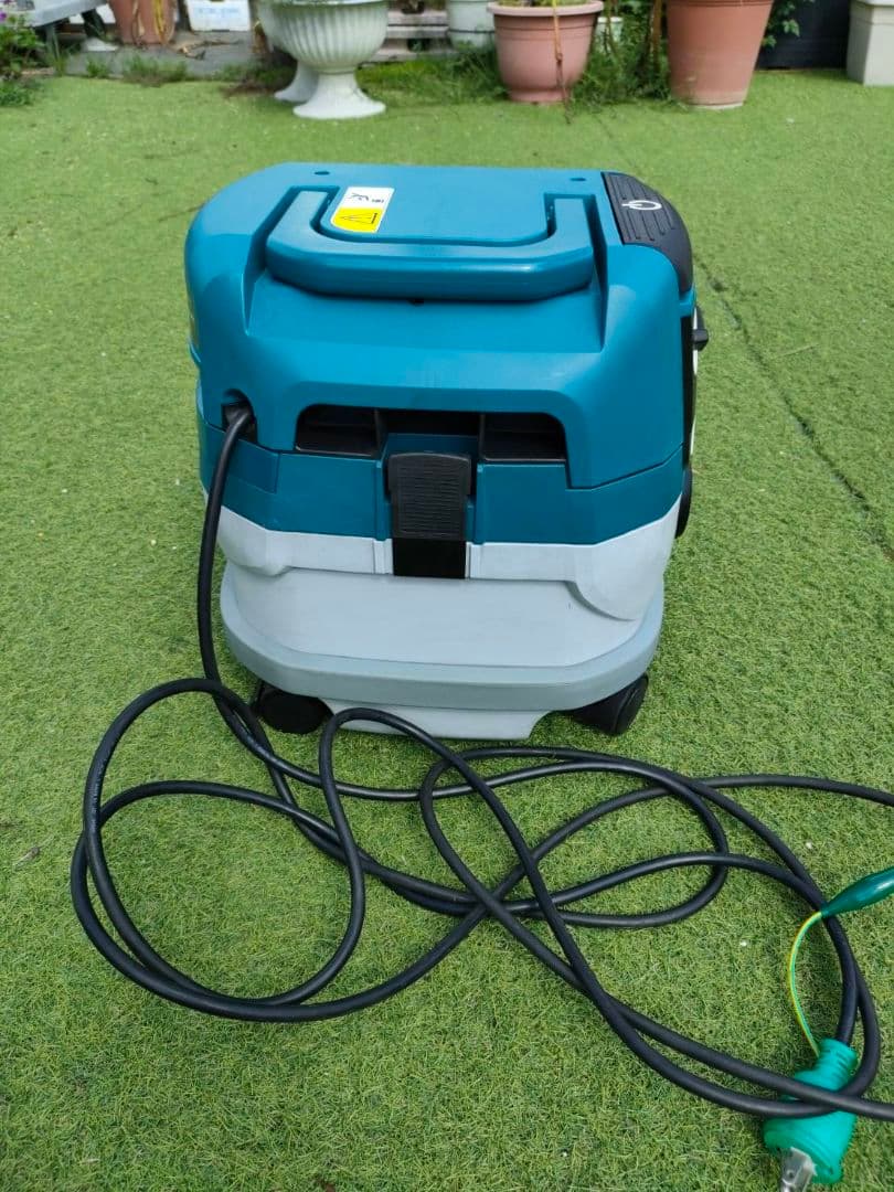 Makita VC0830　 掃除機 本体 美品　集塵機