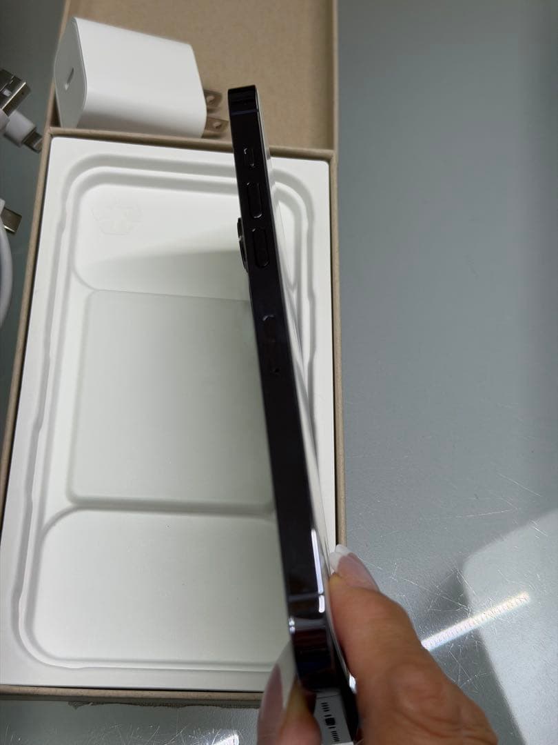 新品iPhone14 Pro Max 1TB 充電コード3本その他付き