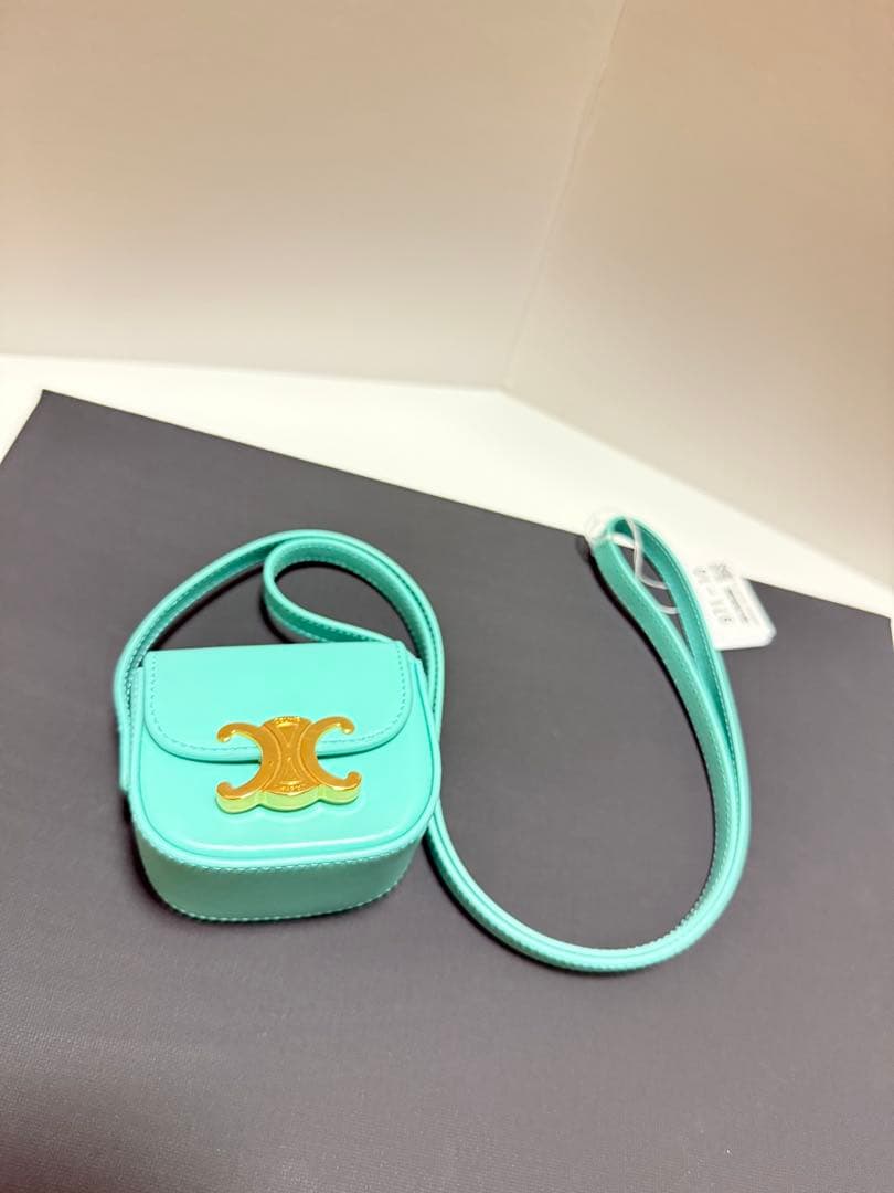 ミントグリーン ショルダーバッグ ゴールド装飾