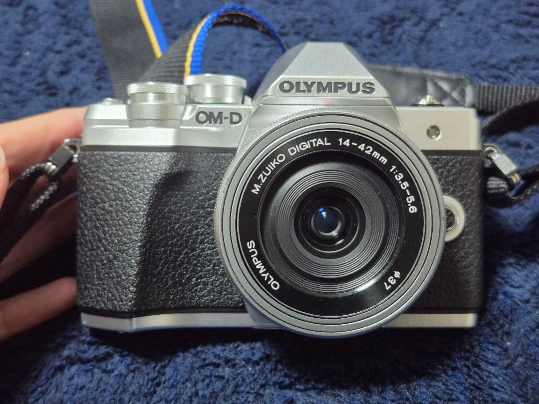 OLYMPUS OM-D E-M10 Mark iii【ダブルズームキット】