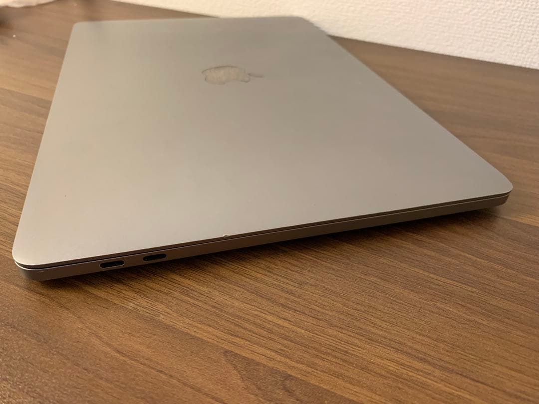 Apple MacBook Pro 13インチ　2017