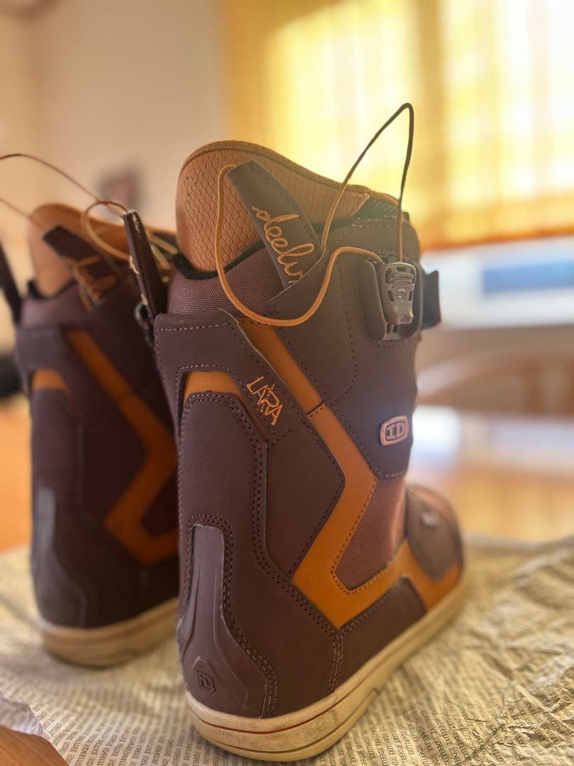 スノーボードブーツDEELUXEディーラックス ID LARA 24.5 箱付