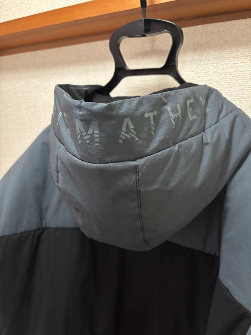 トラヴィスマシュー　フーディジャケット