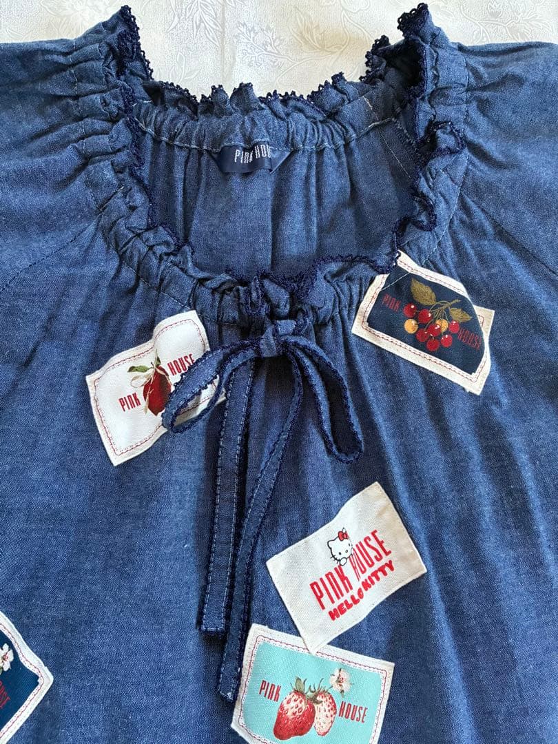 ピンクハウス❤️【美品】キティちゃんコラボのワッペンがたくさんミディ丈ワンピース❤️