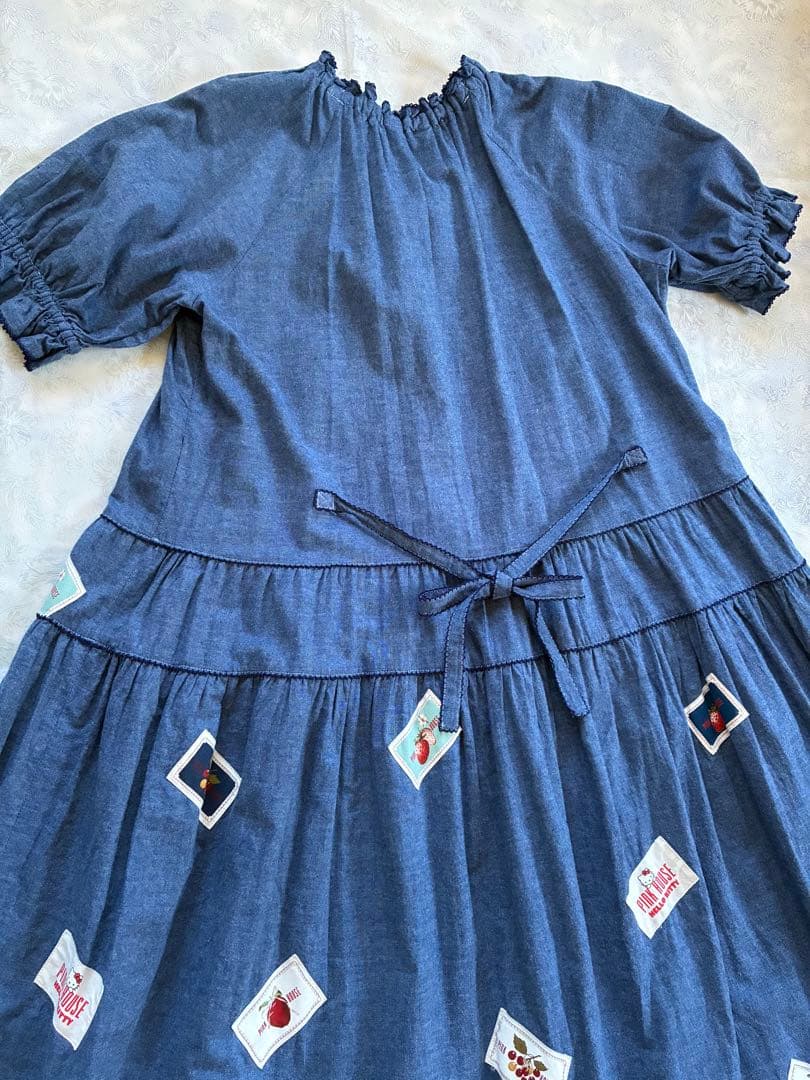 ピンクハウス❤️【美品】キティちゃんコラボのワッペンがたくさんミディ丈ワンピース❤️