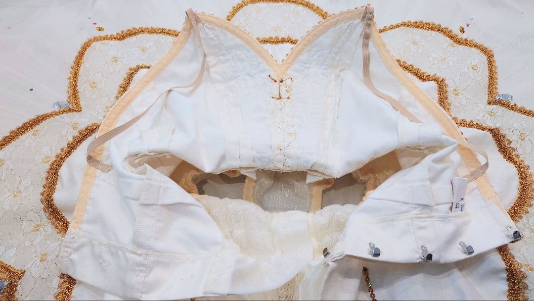 オーロラ姫・ライモンダ チャコット・バレエ衣裳・袖飾り付き・美品 Ｍサイズ