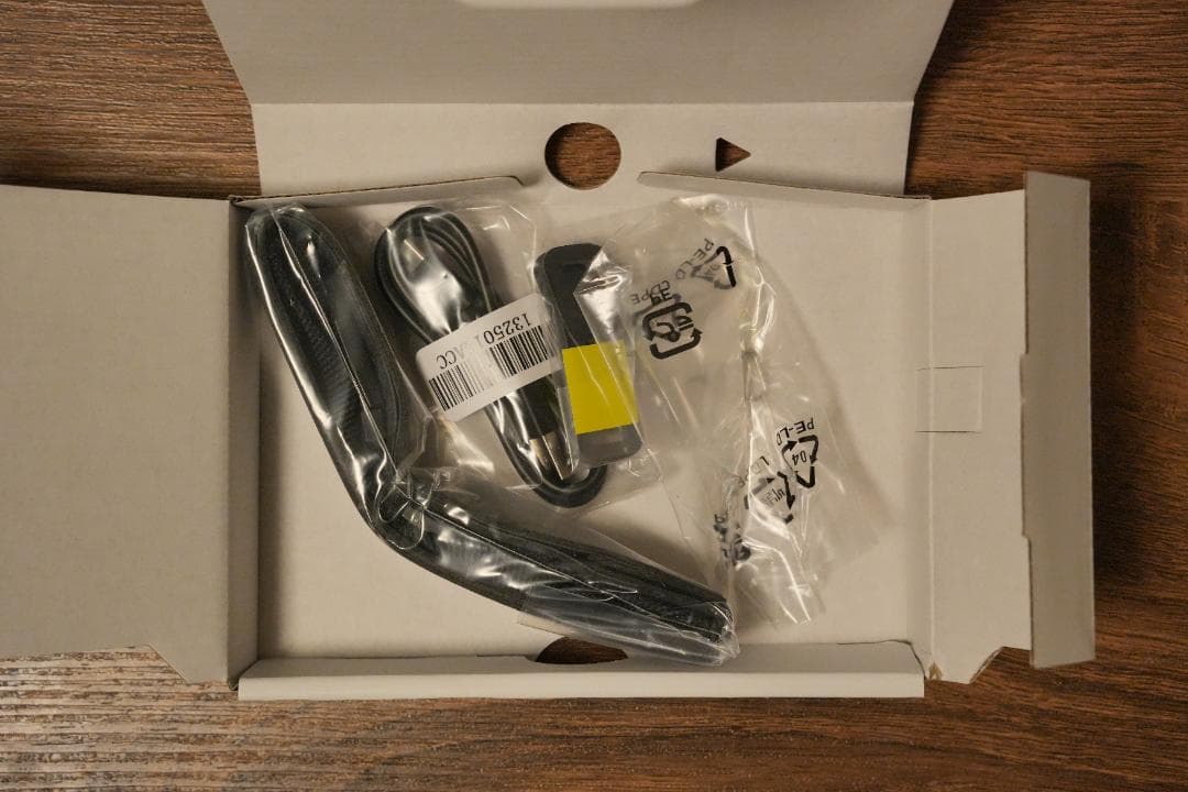 FUJIFILM 富士フイルム / X100VI シルバー アクセサリー付き