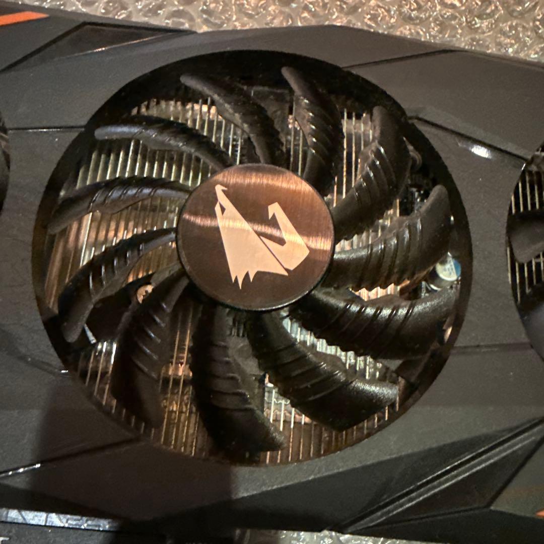 GIGABYTE AORUS グラフィックボード