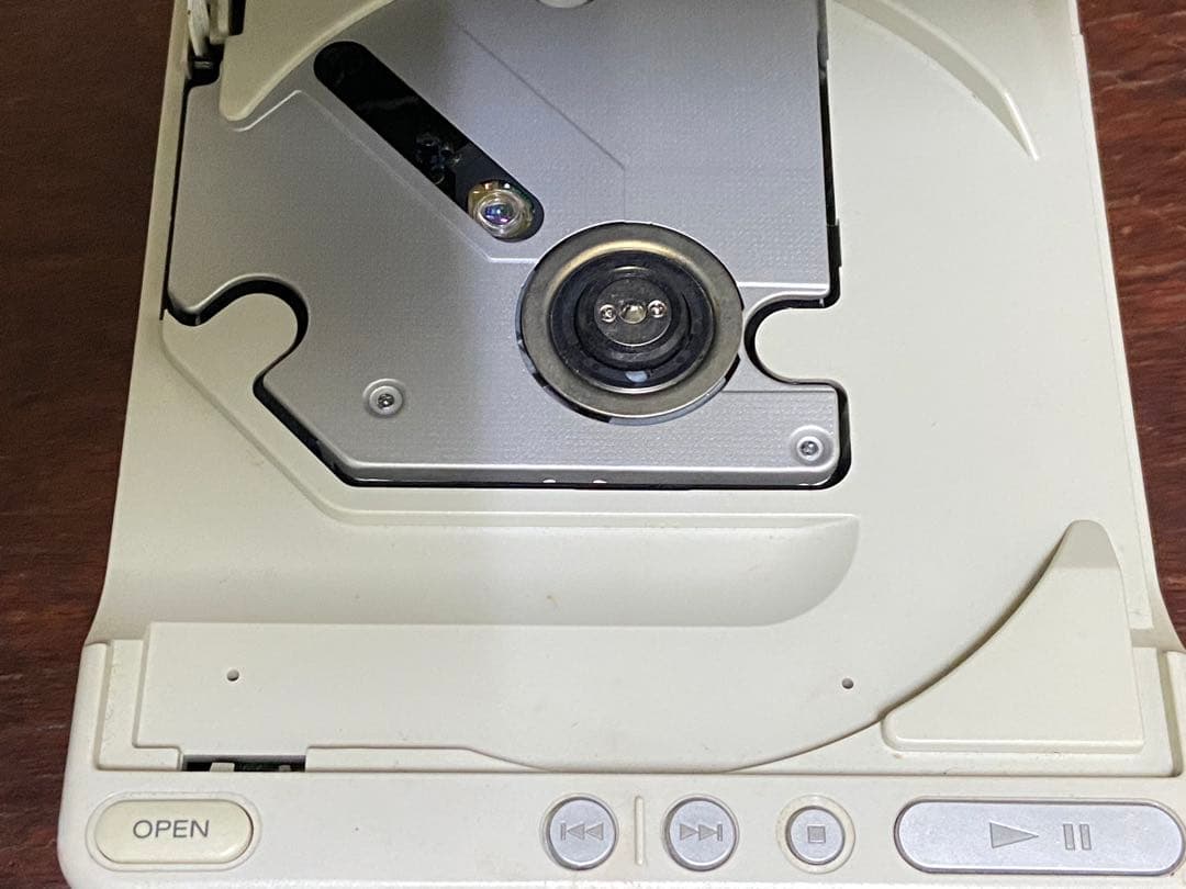 SONY DISCMAN D-40 再生確認　ジャンク扱い　ホワイト