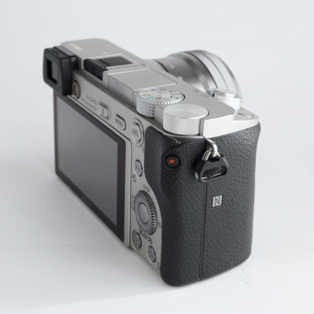 SONY α6000 + 16-50mmレンズ