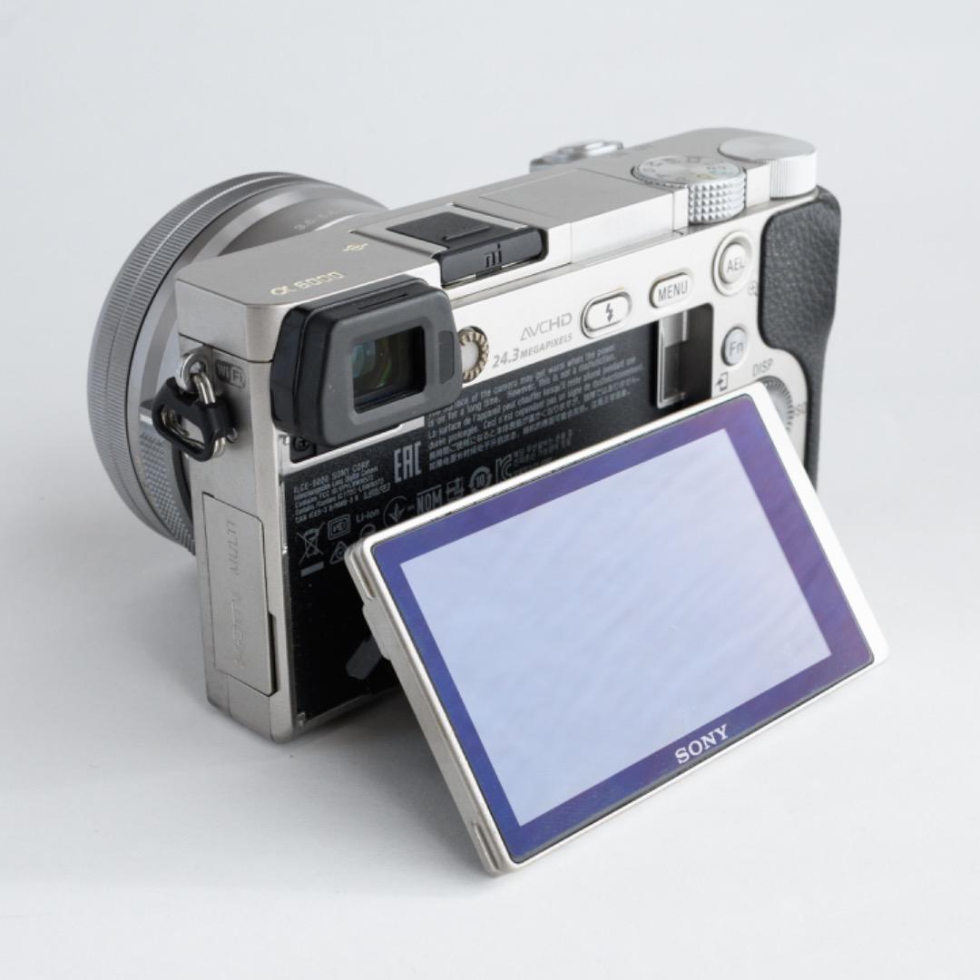 SONY α6000 + 16-50mmレンズ