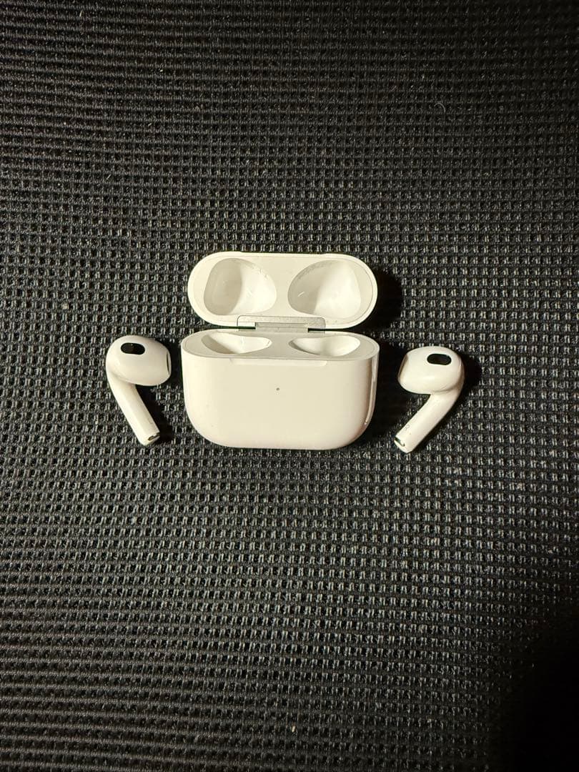 AirPods 第3世代 Lightning充電ケース付き