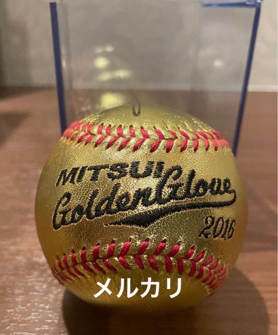 秋山翔吾選手　三井ゴールドグラブ賞直筆サインボール 2016年　西武ライオンズ