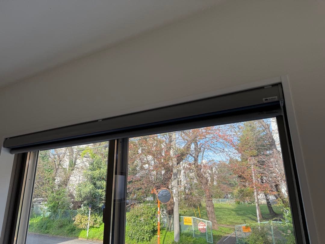 ロールスクリーンカーテン