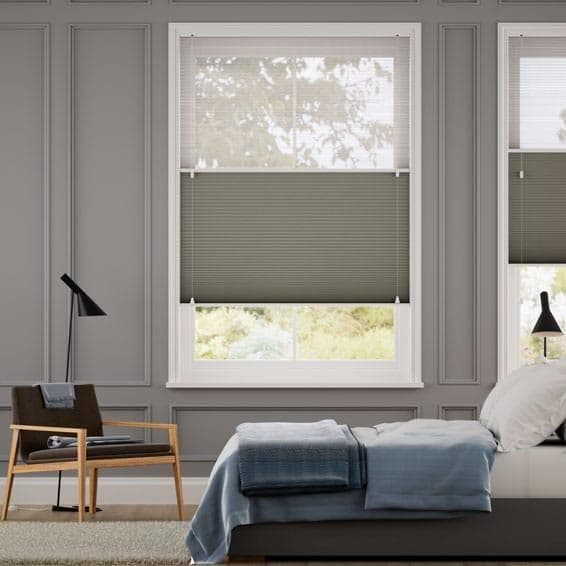 【最終値下げ】未使用　ハニカムシェード　ライトグレー　159.5×90