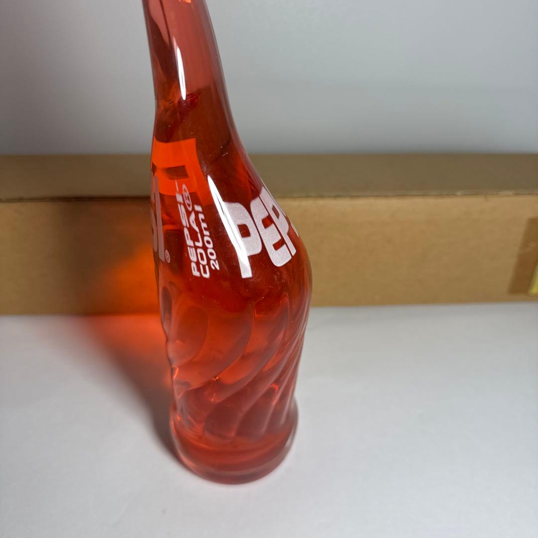 ペプシコーラ　変形瓶