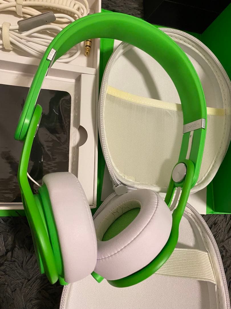 beats mixr グリーンヘッドホン
