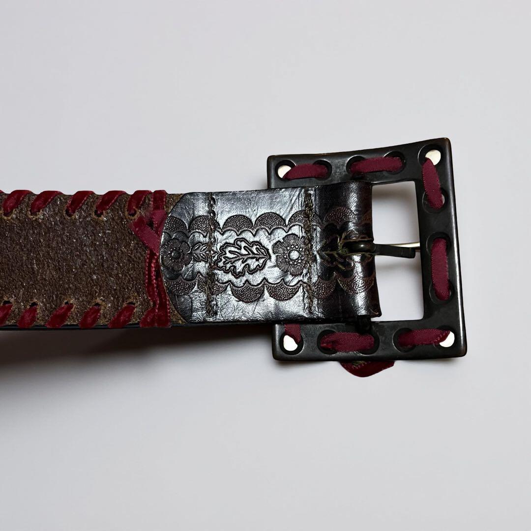 DSQUARED2 レザーベルト 花柄 型押し 赤レース装飾