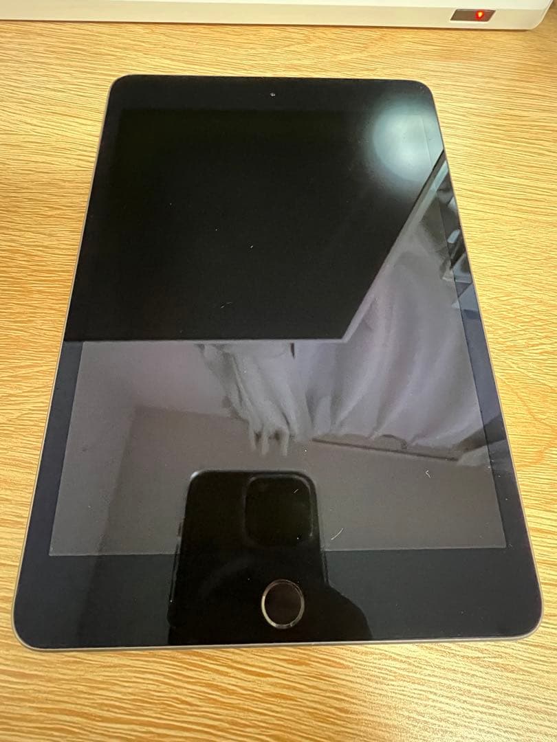 コンコロiPad mini 5 Wi-Fi 64GB スペースグレー 本体