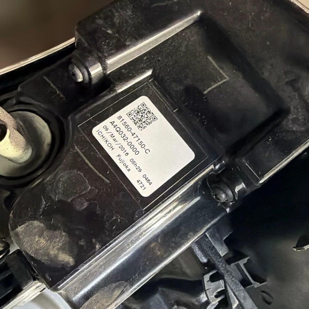 トヨタ純正 50系 プリウス ZVW51 テールランプ セット