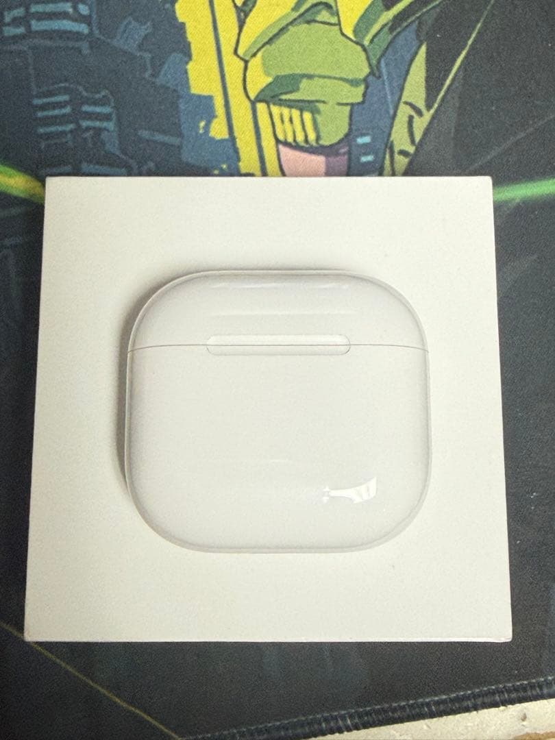 AirPods 4 本体 USB-C充電 ホワイト