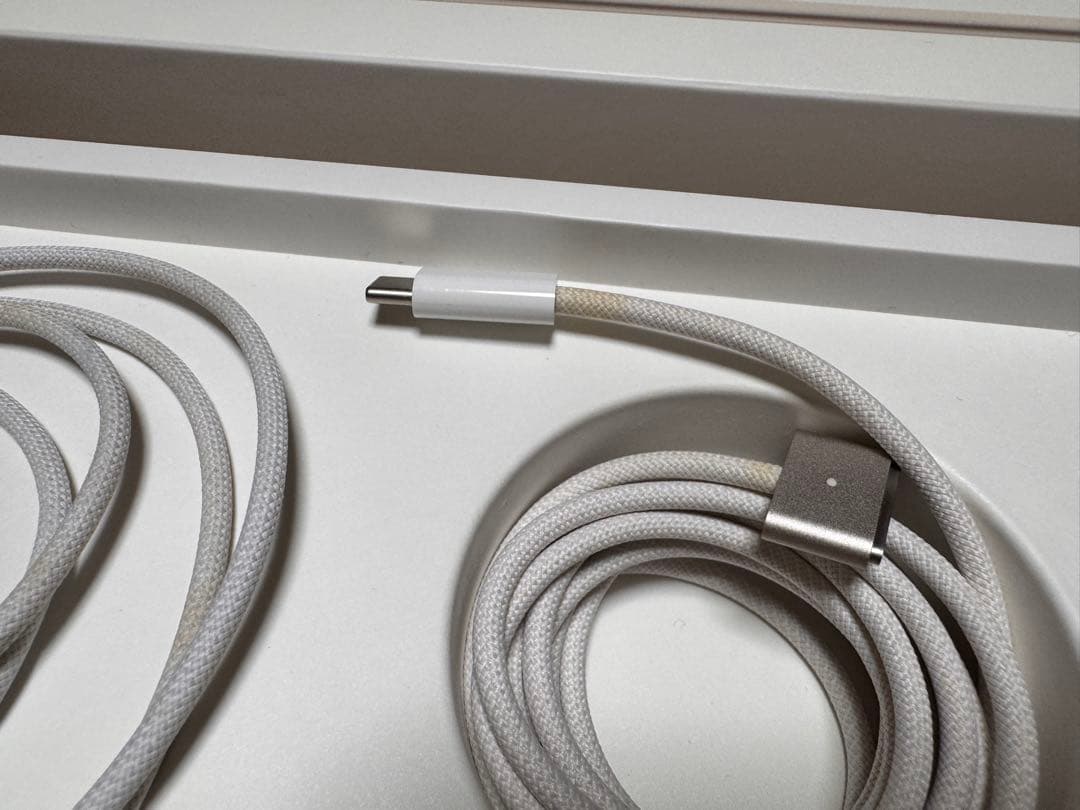 【美品】M2 MacBook Air 純正充電器＋箱付き